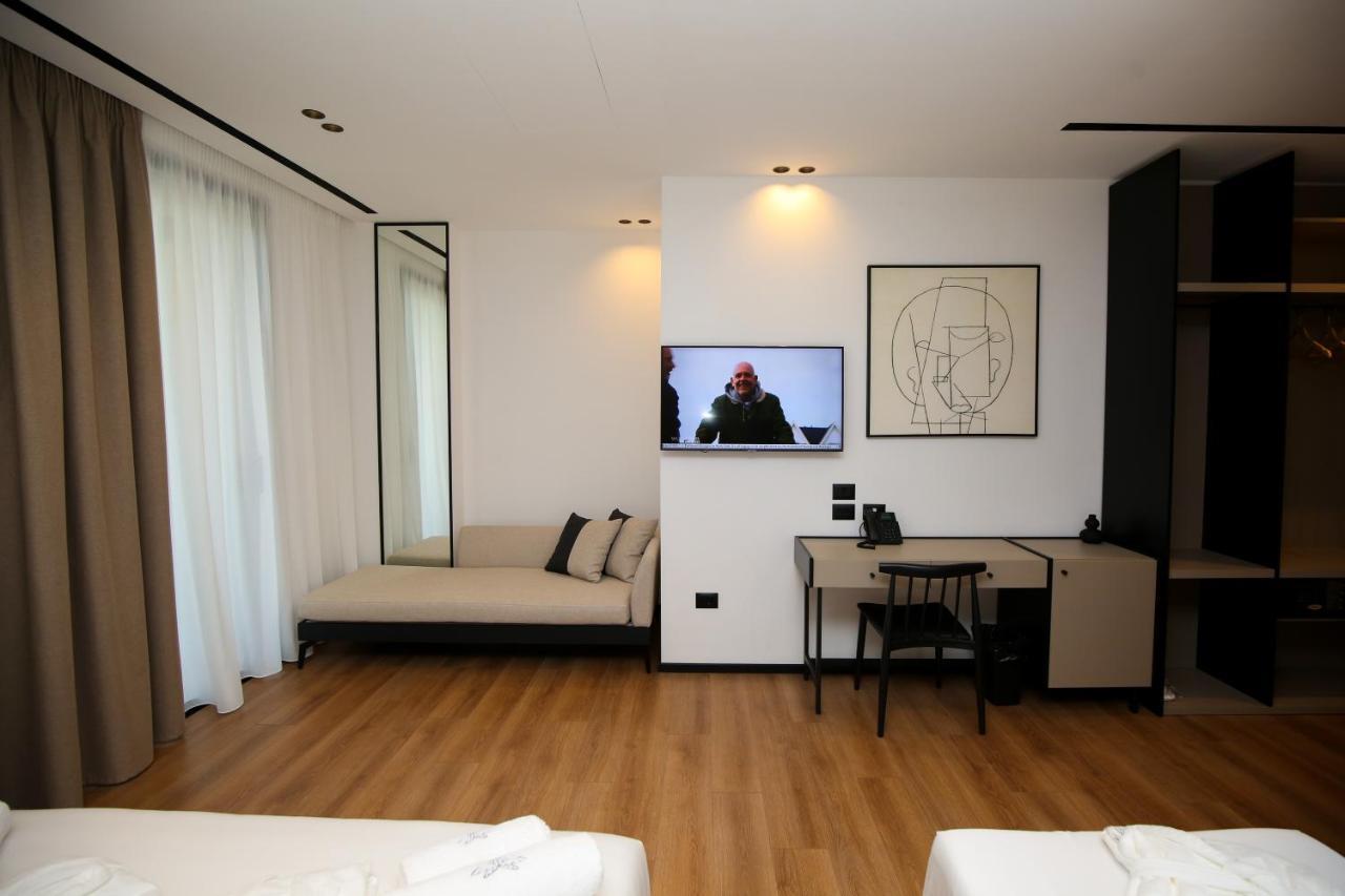 Nobus Hotel & Spa Vlore Exterior photo