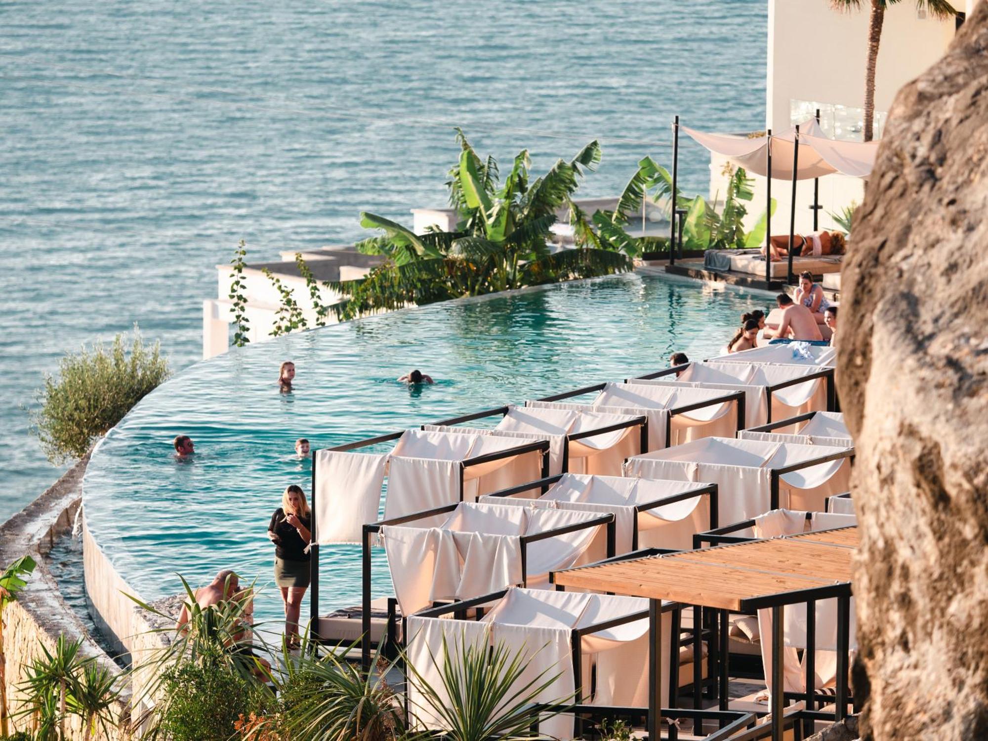 Nobus Hotel & Spa Vlore Exterior photo
