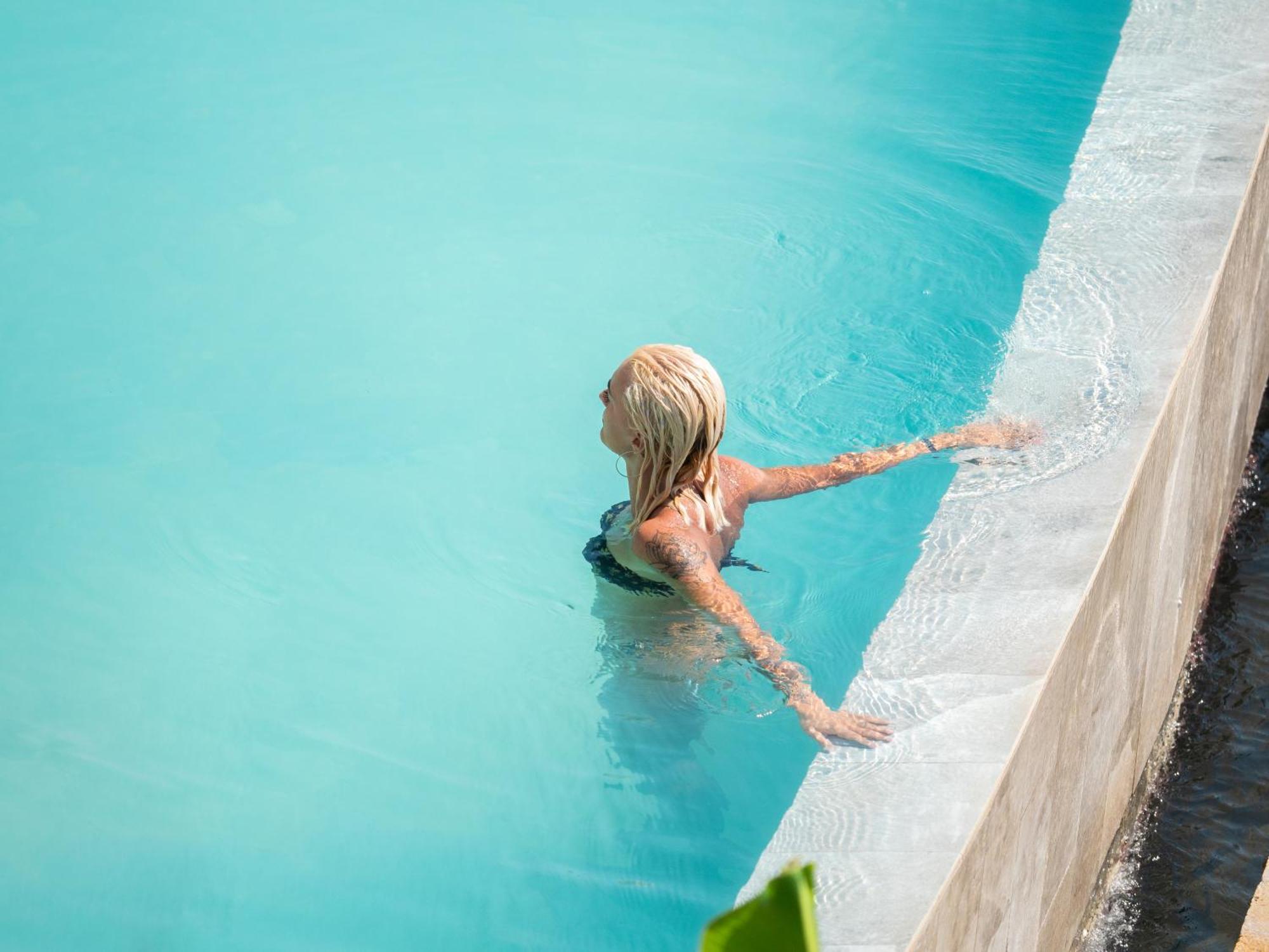 Nobus Hotel & Spa Vlore Exterior photo